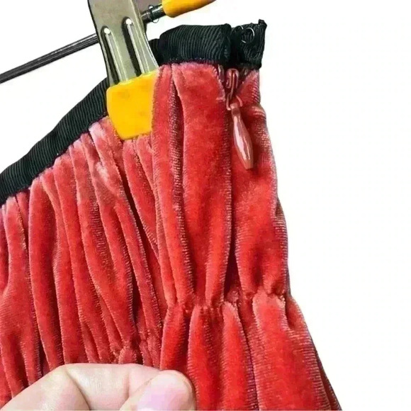 Velvet skirt size 6 - Picture 2 of 4